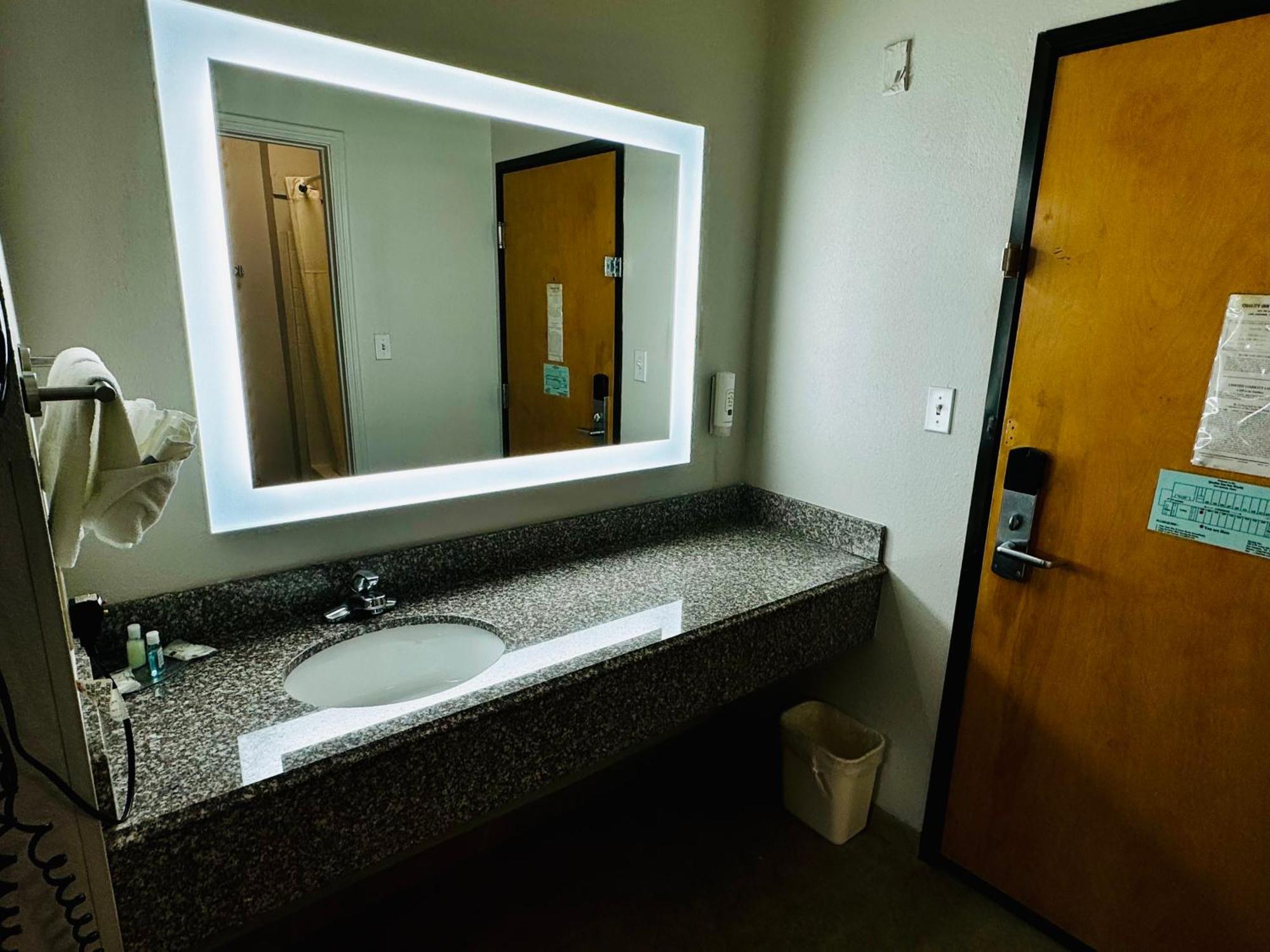Quality Inn Near Seaworld - Lackland San Antonio Exterior photo