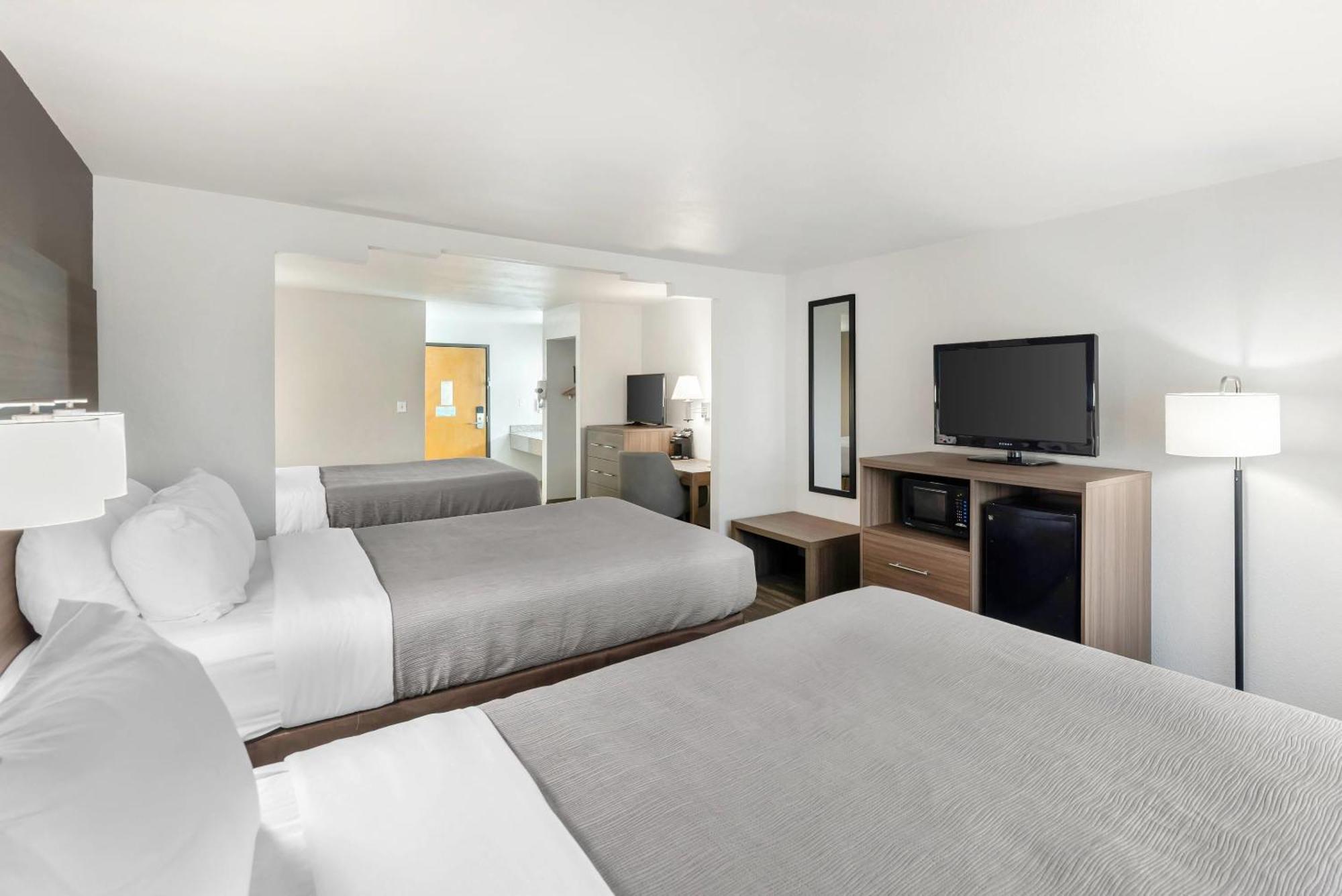 Quality Inn Near Seaworld - Lackland San Antonio Exterior photo